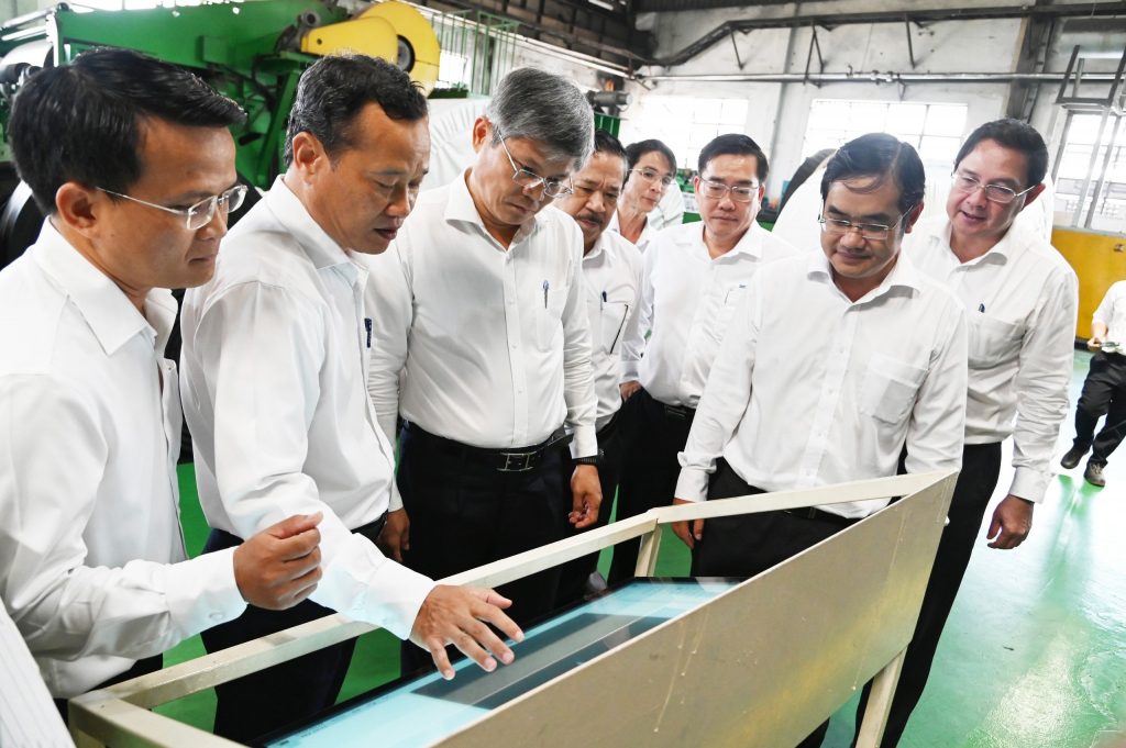 Tái cơ cấu, tăng hiệu quả sản phẩm công nghiệp
